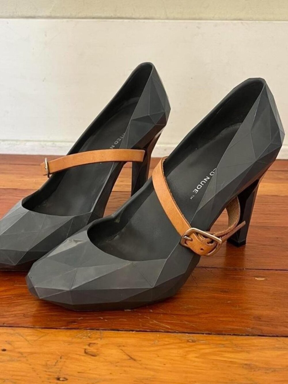 United Nude Women's Grey and Tan Courts